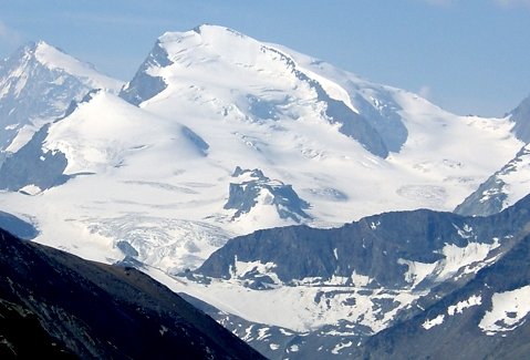 Strahlhorn ( 4190 metres ) in the Zermatt Region of the Swiss Alps