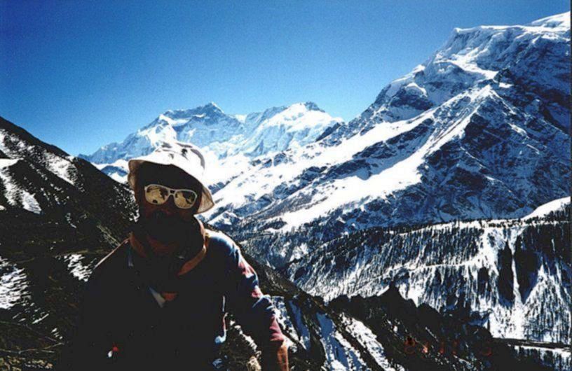 Peaks of the Annapurna Himal on ascent from Manang to Tharong La