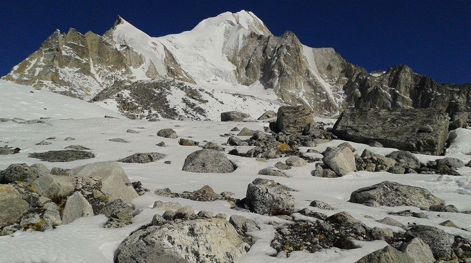 Larkya La Peak from the Larkya La