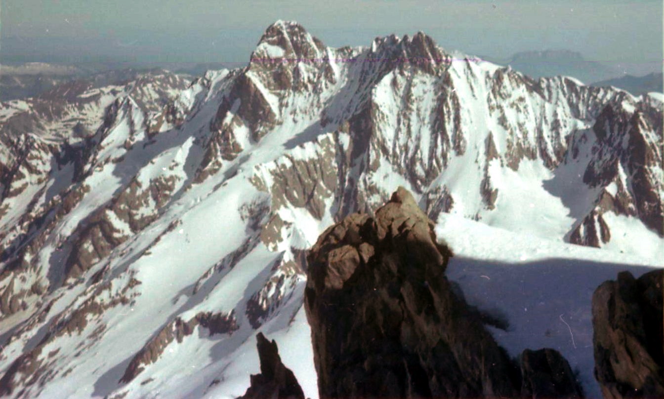 Schreckhorn and Lauteraarhorn from the Finsteraarhorn