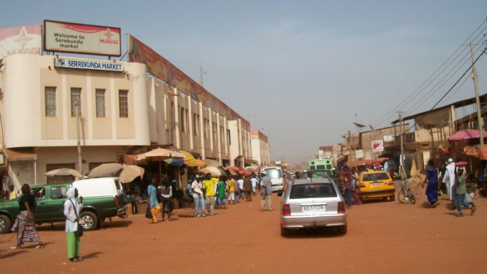 Main Street ( Sayer Jobe Avenue ) in Serekunda