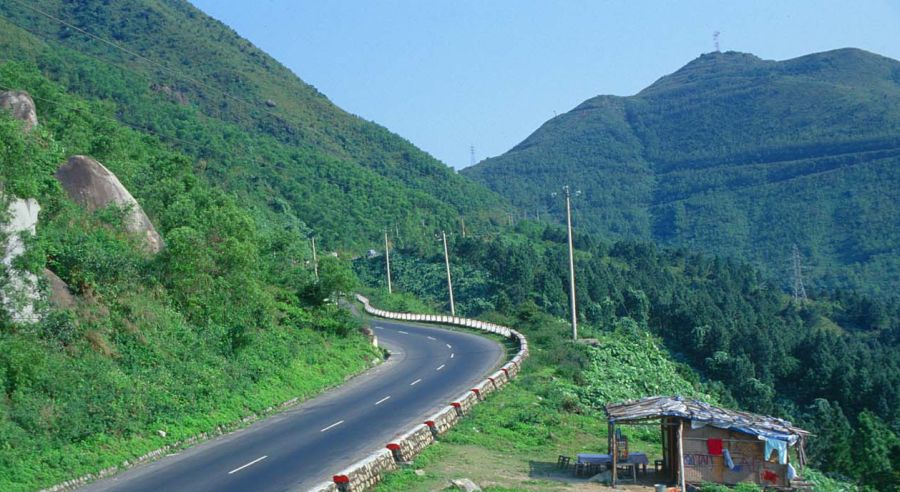 Road to Danang from Hue