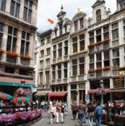 http://www.brusselsshortstay.com/cheap-hotels-in-brussels.html