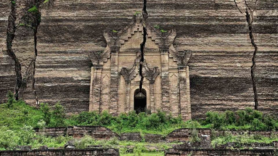 Mingun Paya near Mandalay in northern Myanmar / Burma