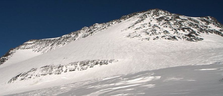 The Seven Thousanders - Noshaq ( 7492m ) in the Hindu Kush Mountains of Pakistan