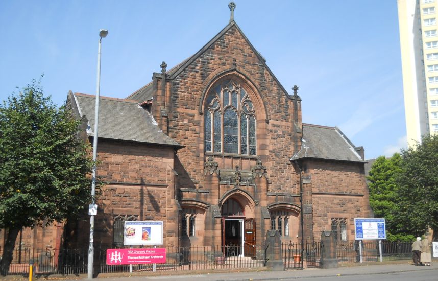 Clincarthill Parish Church in Cathcart Road