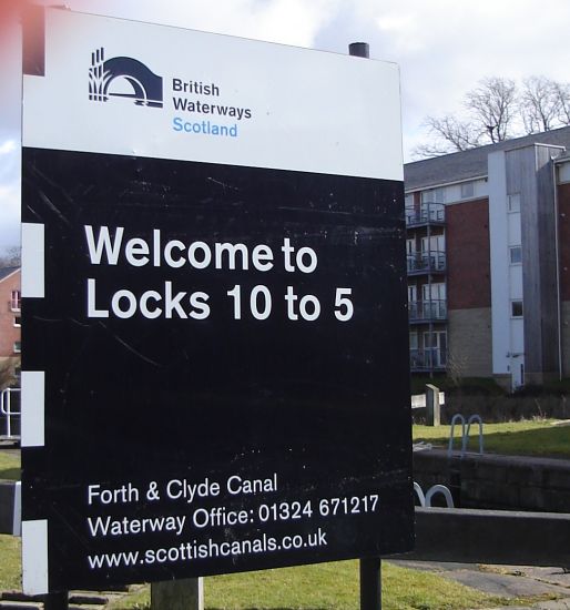 Signpost at Locks 5 to 10 on Forth and Clyde Canal