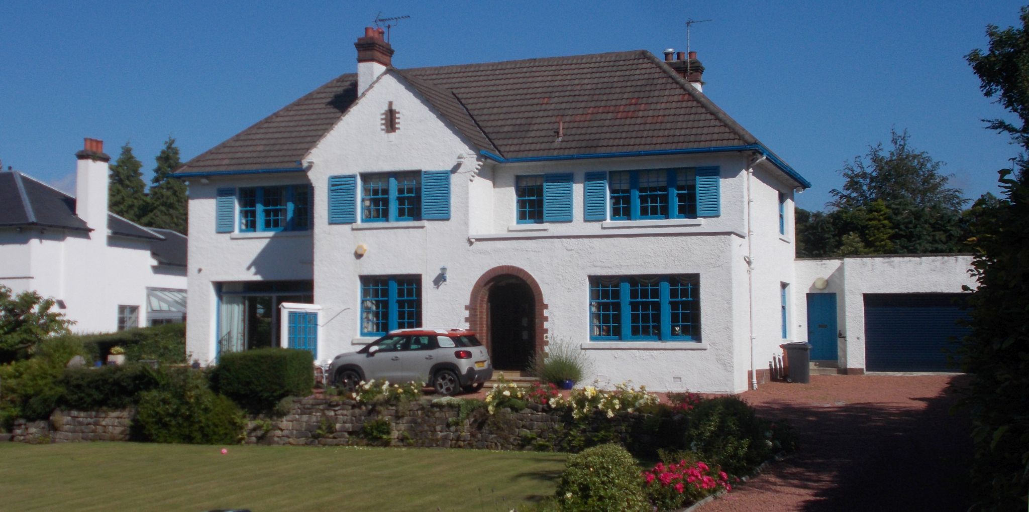 Villa in Manse Road in Bearsden