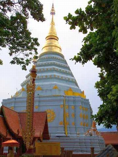 Chedi at Wat Chiang Yuen in Chiang Mai in northern Thailand